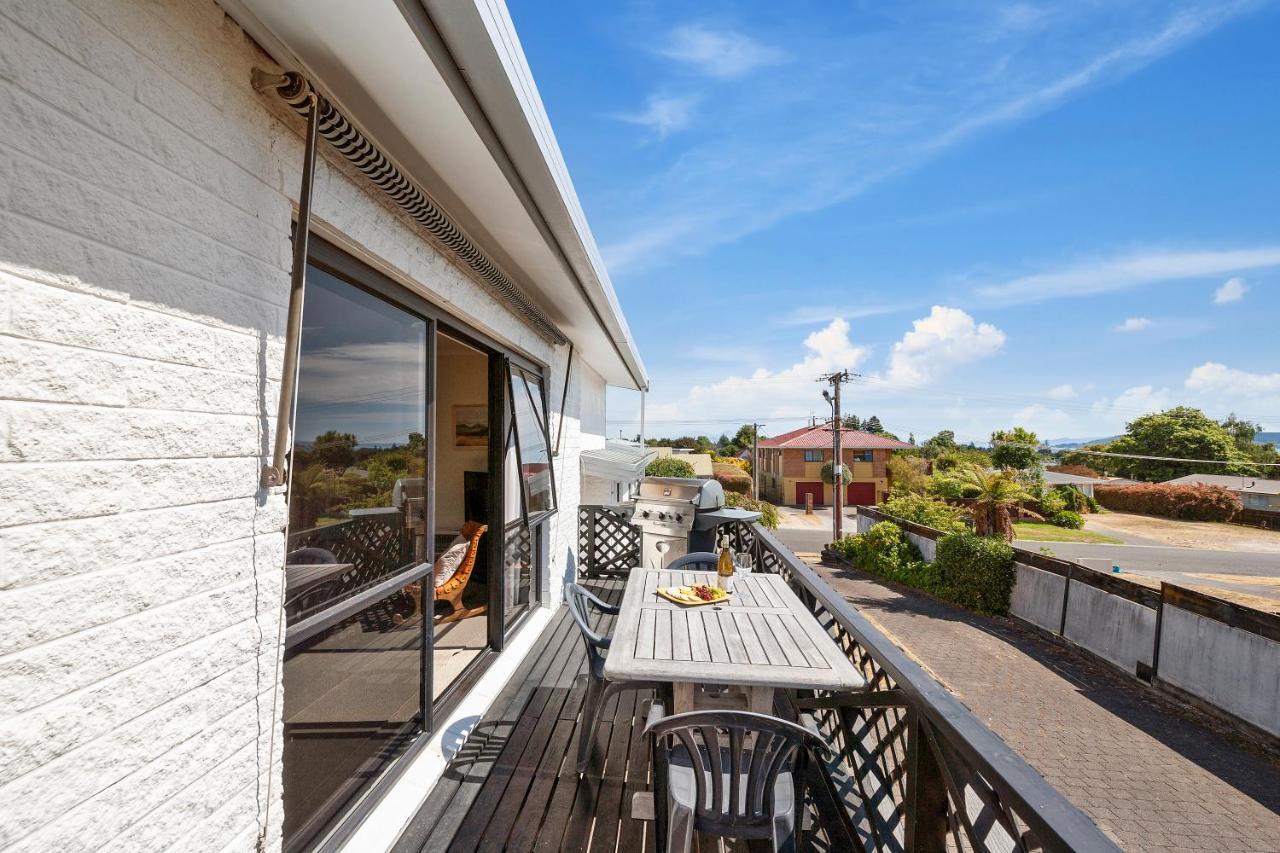 Lake Vista At Two Mile Bay- Taupo Central Home Екстериор снимка